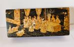 Chinees doos met Chinoiserie decor., Ophalen of Verzenden