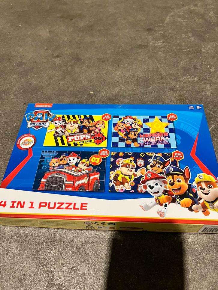 PAW Patrol 4-in-1 Puzzle, Kinderen en Baby's, Speelgoed | Kinderpuzzels, Zo goed als nieuw, Ophalen