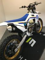 Husqvarna FE 250 Heritage bwj. 2023 réf LS 2644, Motos, 1 cylindre, 12 à 35 kW, 250 cm³, Enduro