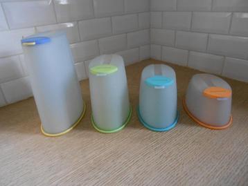 Tupperware speciale serie van 4 dozen. IIIIII beschikbaar voor biedingen