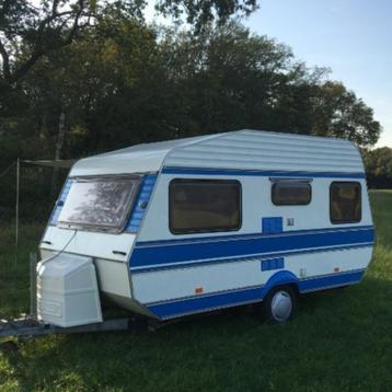 retro caravan beschikbaar voor biedingen