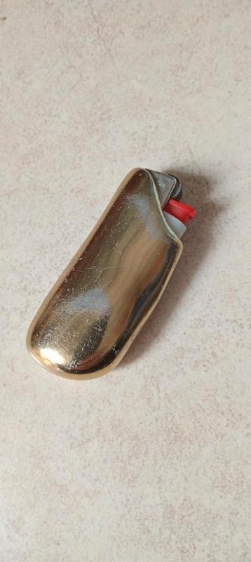 Ancien porte briquet de poche en laiton épais - BIC  beschikbaar voor biedingen