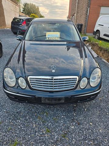 Mercedes E220 boîte automatique Élégance  parfait état, Autos, Cuir, Achat, 110 kW, Entreprise