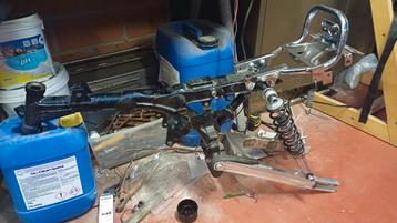 Monkey frame met paps beschikbaar voor biedingen