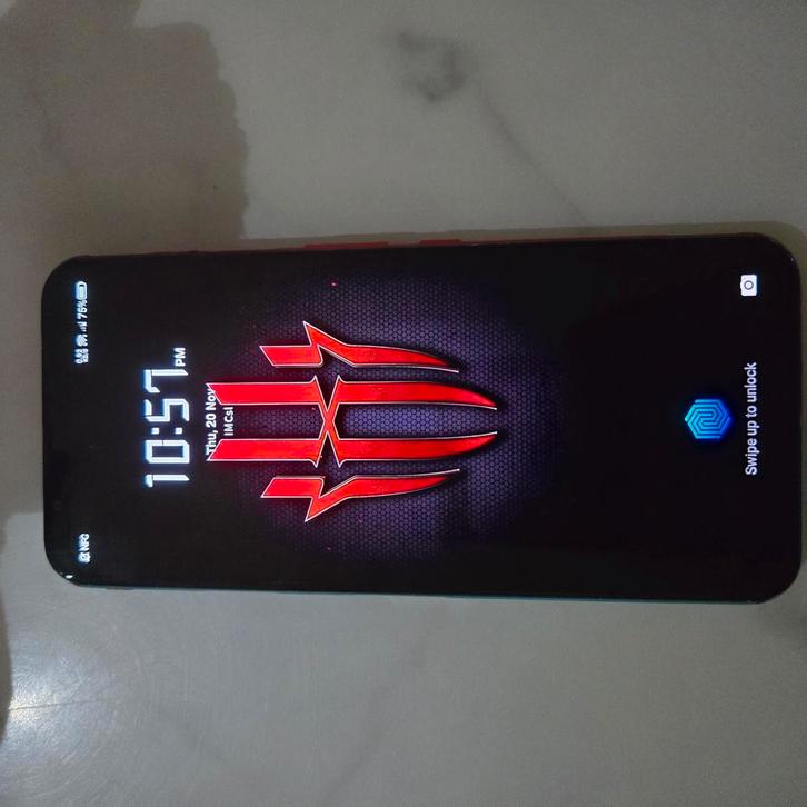 Red Magic 5G 256GB 12GB RAM 144 FPS  GAMING PHONE, Telecommunicatie, Mobiele telefoons | Samsung, Gebruikt, Ophalen of Verzenden