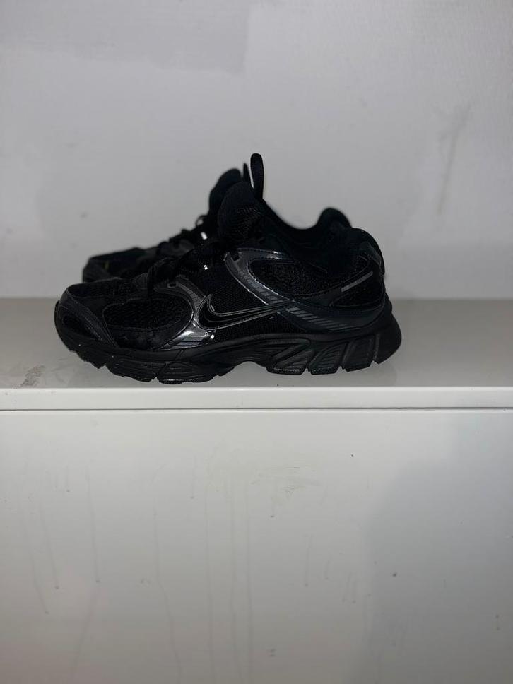 Schoenen van Nike en New Balance, Kleding | Heren, Schoenen, Zo goed als nieuw, Sneakers, Zwart, Ophalen