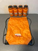 4 drinkbussen + rugzakje VTM, Verzamelen, Ophalen of Verzenden, Nieuw, Tv, Gebruiksvoorwerp