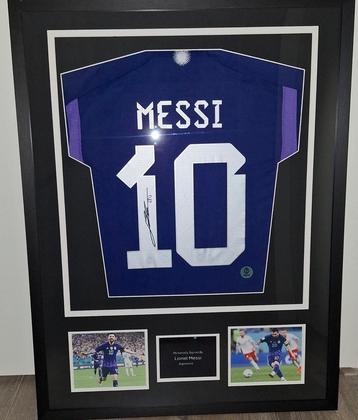 Chemise Messi Argentina encadrée et signée avec COA.