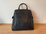 Delvaux Deux kleur charbon  (zwart). In heel goede staat., Handtassen en Accessoires, Tassen | Rugtassen, Ophalen of Verzenden
