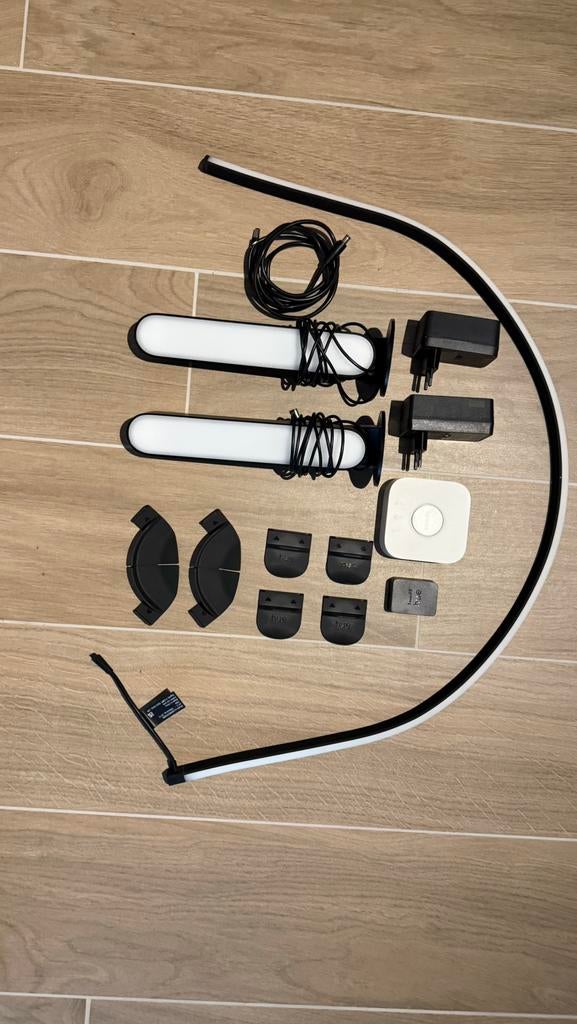 Philips Hue Play Gradient Lightstrip 32” + 2x Hue Light Bars, Computers en Software, Overige Computers en Software, Zo goed als nieuw