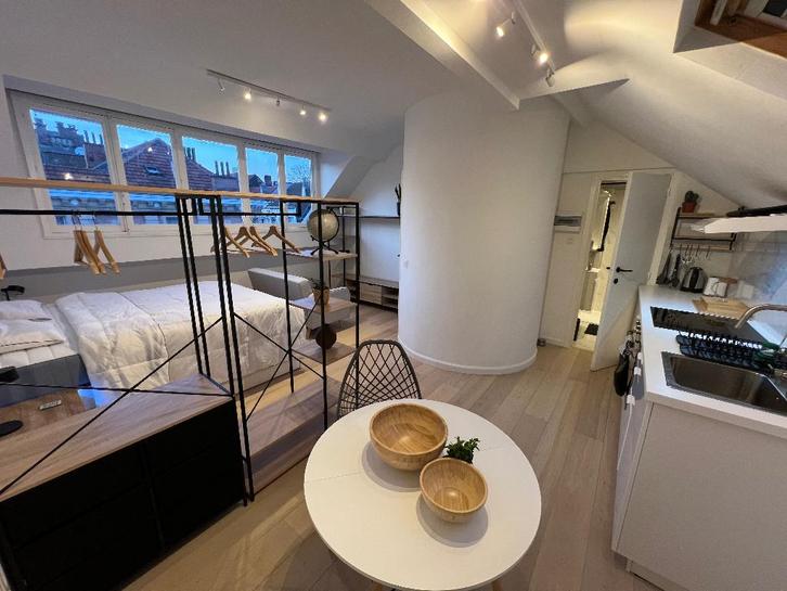 Studio Ixelles - Châtelain, Immo, Appartementen en Studio's te huur, Brussel, 20 tot 35 m²
