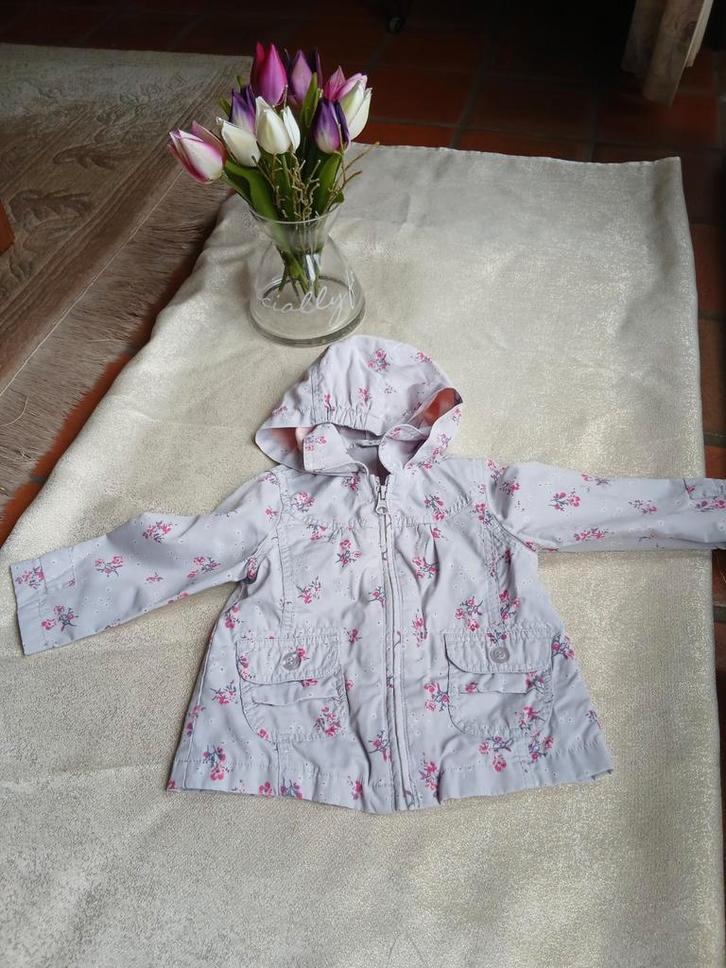 Mooi baby jasje maat 74 met bloemenprint.
Met kap (niet afne, Kinderen en Baby's, Babykleding | Maat 74, Jasje, Ophalen of Verzenden