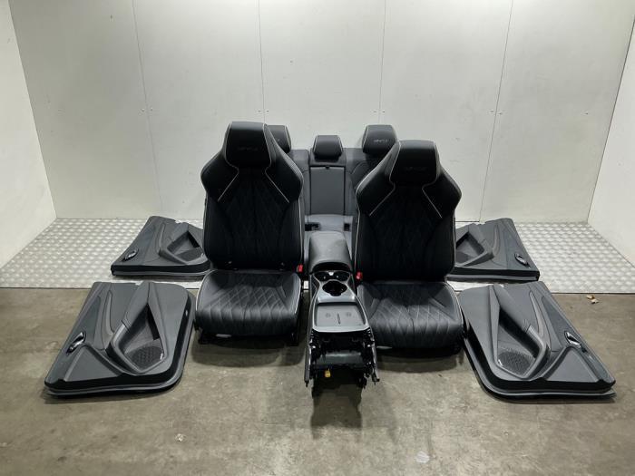 Kit revêtement (complet) d'un BYD Seal, Autos : Pièces & Accessoires, Habitacle & Garnissage, Autres marques automobiles, Utilisé