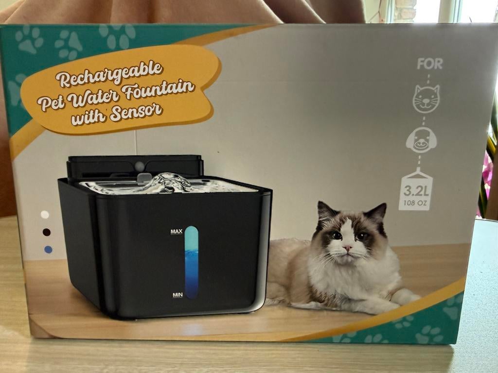 Fontaine à eau pour chien & chat – NEUVE, Animaux & Accessoires, Nourriture & Abreuvoirs pour chats, Enlèvement ou Envoi, Neuf