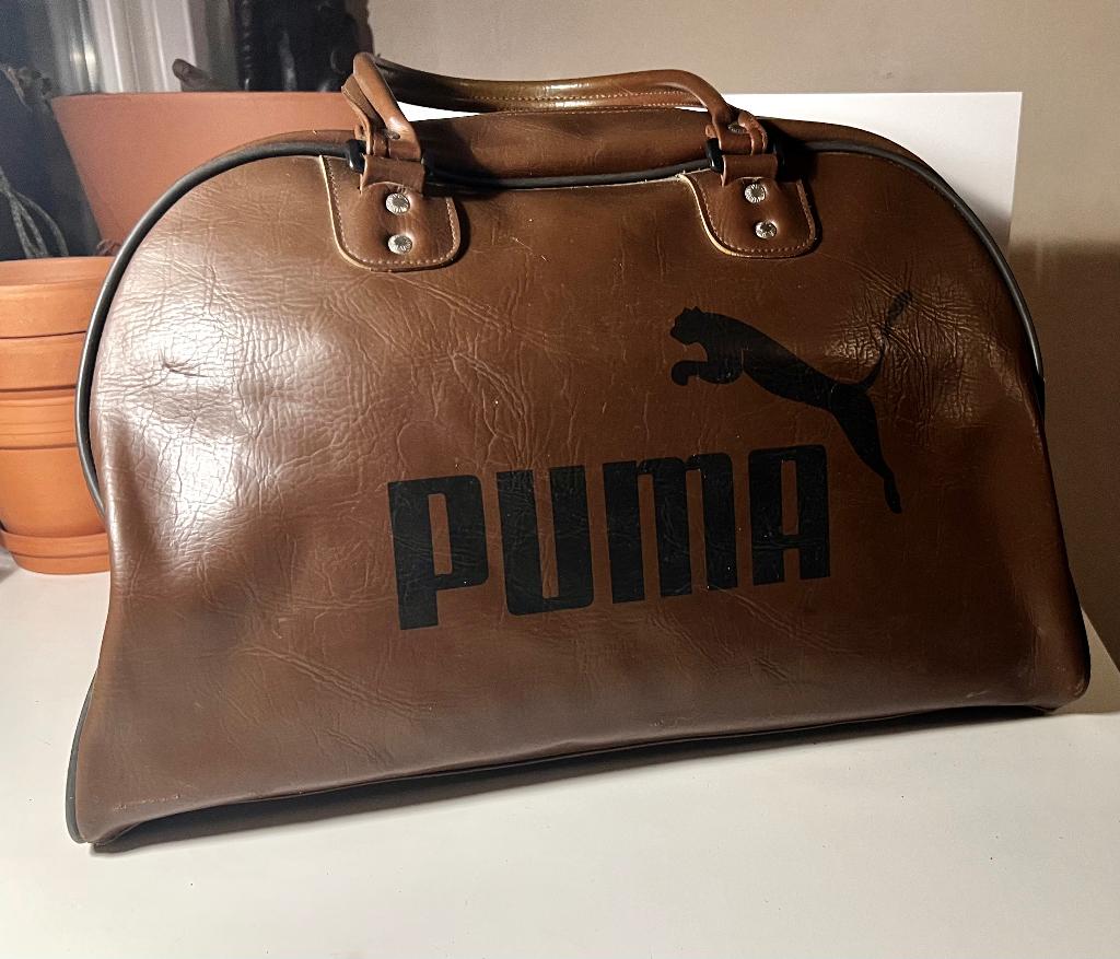 Vintage Puma sporttas– bowling style– retro /Y2K /streetwear, Handtassen en Accessoires, Tassen | Sporttassen, Gebruikt, Unisex volwassen