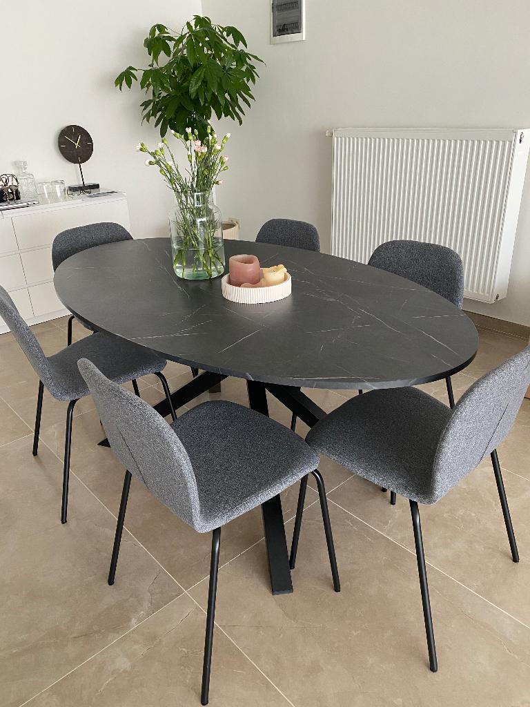 eettafel, Ophalen, Zo goed als nieuw, Ovaal