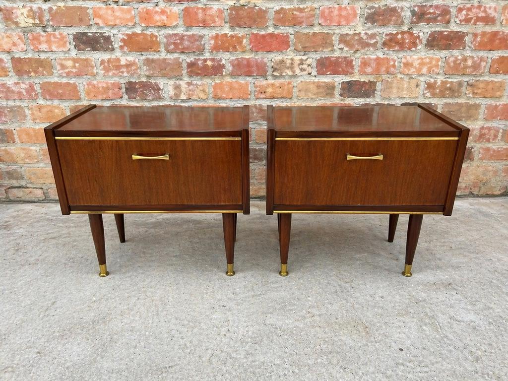 2 heel zeldzame vintage nachtkastjes of kleine dressoir, Ophalen, Zo goed als nieuw