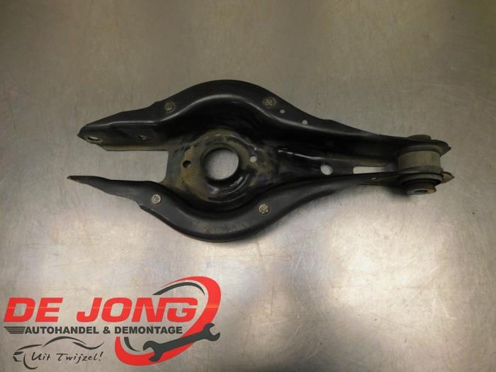 Bras de suspension arrière droit d'un BMW 1-Serie, Autos : Pièces & Accessoires, Suspension & Châssis, BMW, Utilisé, 3 mois de garantie