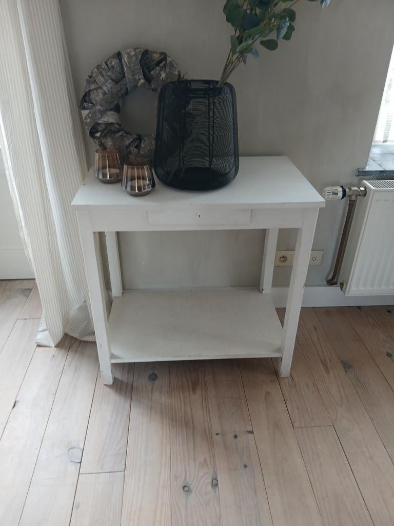 Jolie table en brocante, Enlèvement