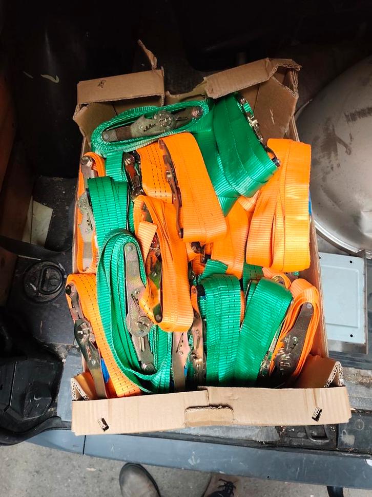 40 gekeurde spanbanden 3,5 m, Articles professionnels, Machines & Construction | Transport, Enlèvement