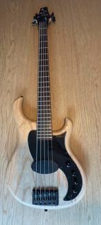 Human Base roxy 5, Muziek en Instrumenten, Snaarinstrumenten | Gitaren | Bas, Ophalen, Zo goed als nieuw