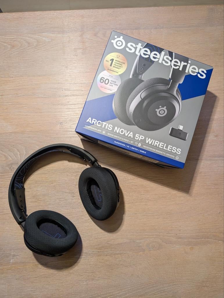 Steelseries Arctis Nova 5P Wireless, Ophalen, Mute-functie, Zo goed als nieuw, Draadloos
