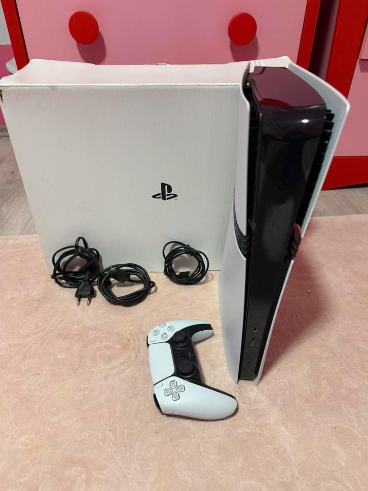 Ps5 pro 2TB +garantie, doos kabels erbij perfecte staat, Consoles de jeu & Jeux vidéo, Consoles de jeu | Sony PlayStation 5, Comme neuf