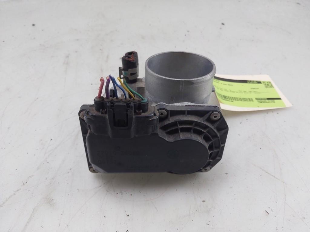 GASKLEPHUIS Toyota RAV4 (A4) (|2203036020|), Gebruikt, Toyota