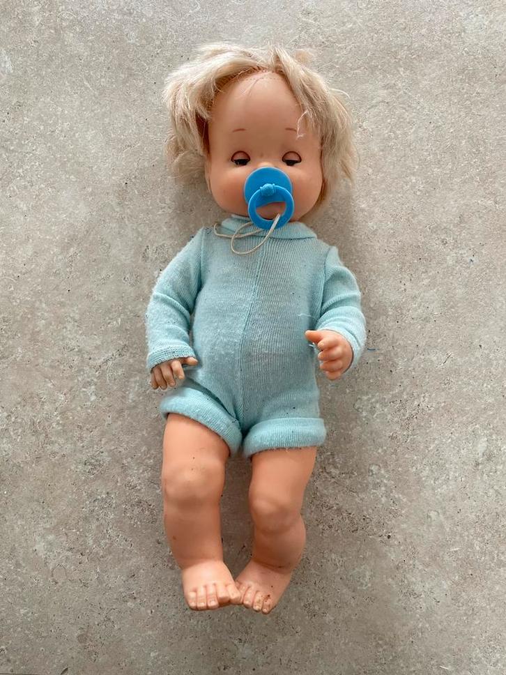 Vintage Famosa babypop Spanje 45 cm, Verzamelen, Poppen, Zo goed als nieuw, Babypop, Ophalen of Verzenden