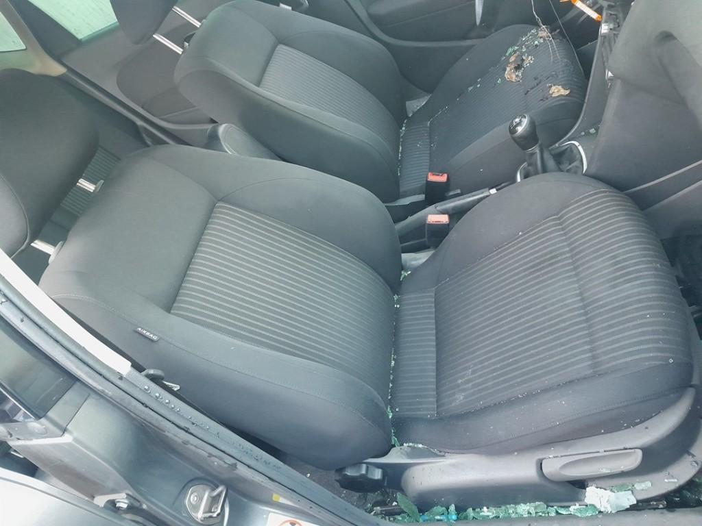 SIEGE AVANT DROIT Volkswagen Polo V (6R) (01-2009/10-2017), Autos : Pièces & Accessoires, Utilisé, Volkswagen