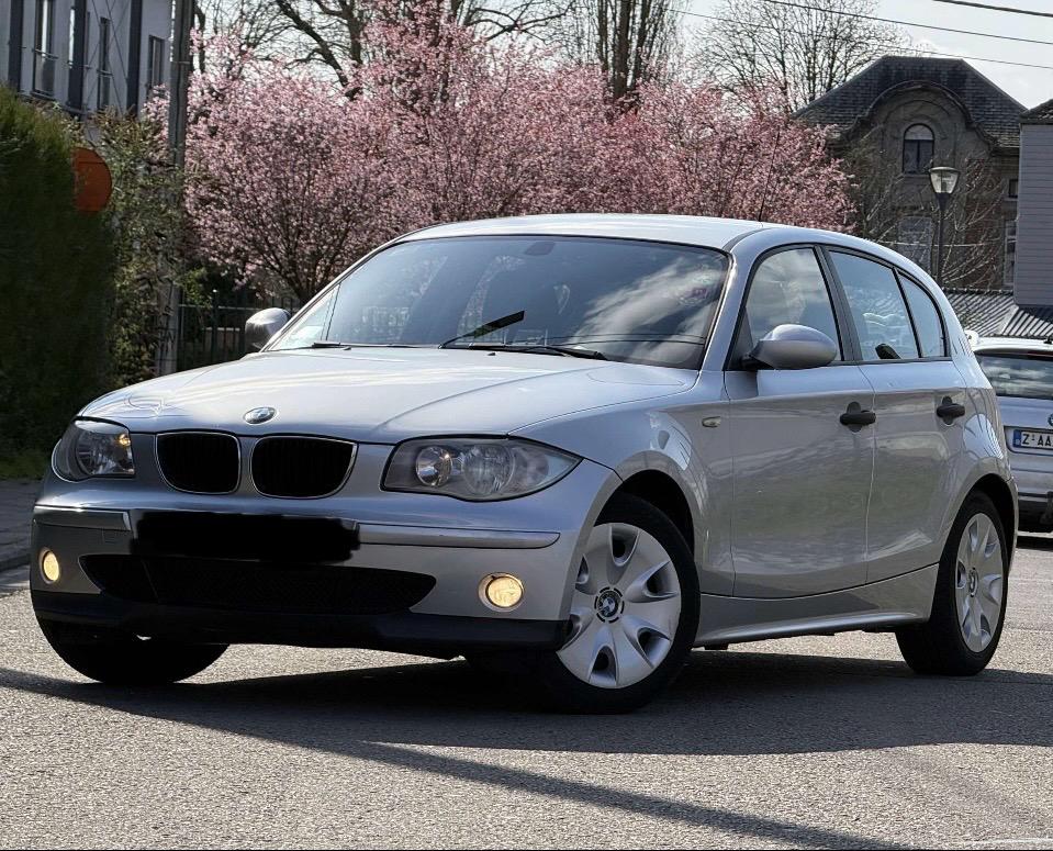 BMW Serie 1 118D (117900km), Autos, BMW, Argent ou Gris, Achat, Noir, Diesel
