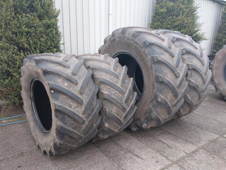 set
Michelin 600 65 28 710 70 38, Articles professionnels, Agriculture | Pièces | Pneus, Jantes & Essieux, Enlèvement