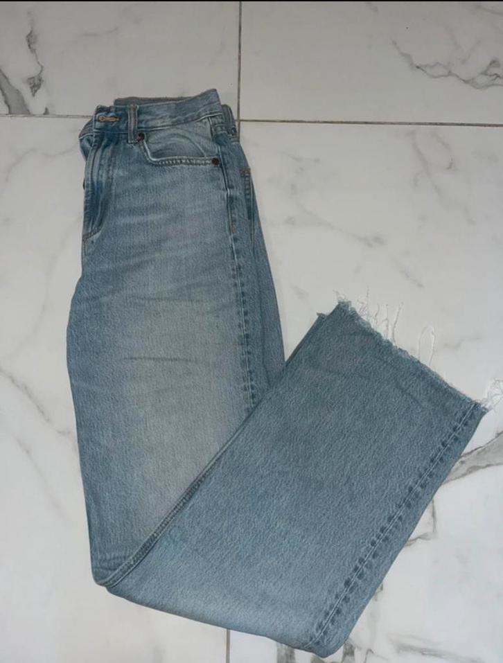Jeans taille haute ZARA - Bleu clair - Taille 36, Vêtements | Femmes, Jeans, Porté, W28 - W29 (confection 36), Bleu, Enlèvement ou Envoi
