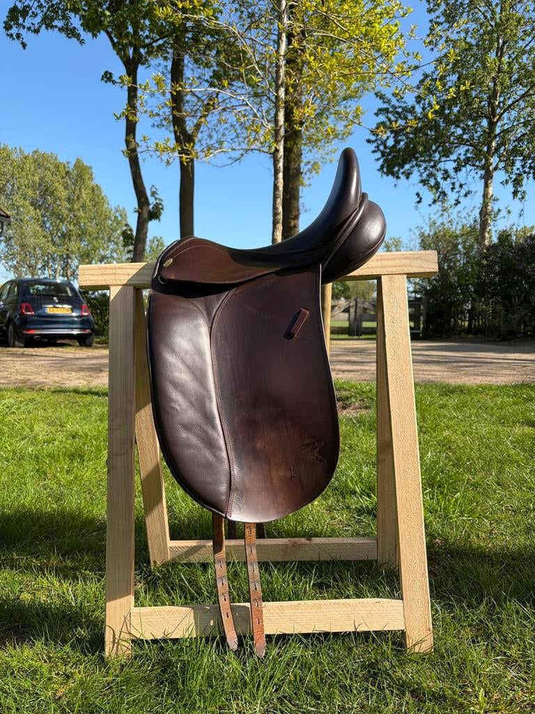 Kentaur Penelopa - Dressage 17”, Animaux & Accessoires, Chevaux & Poneys | Selles, Utilisé, Dressage, Enlèvement ou Envoi