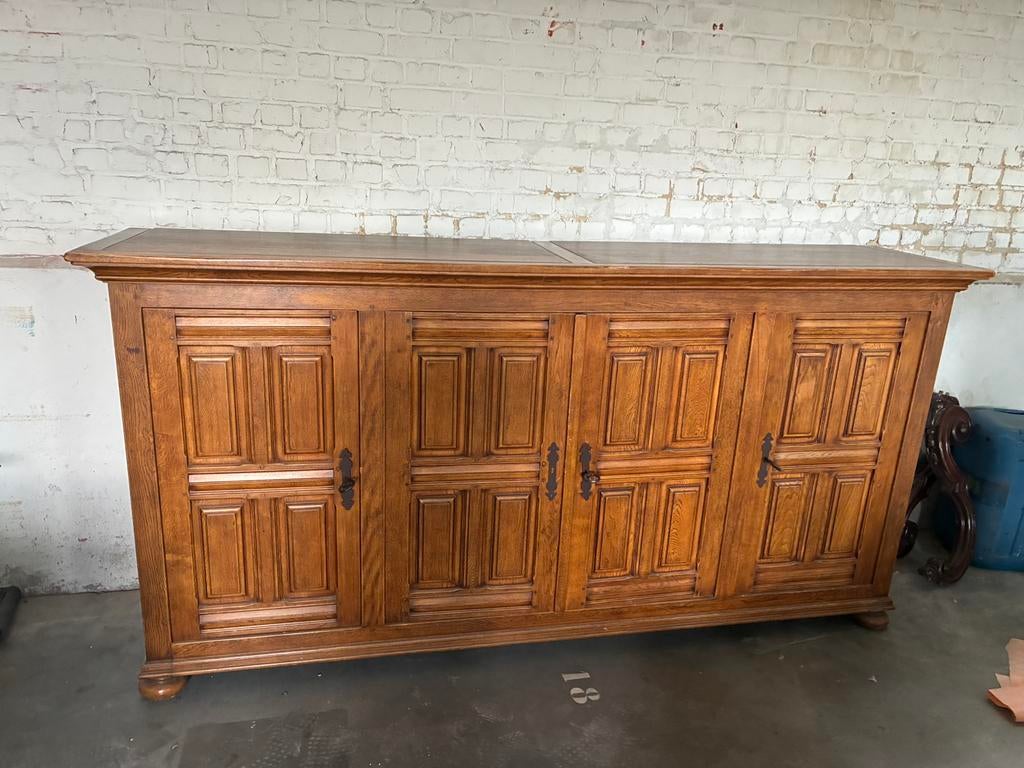 Massief eiken dressoir / kast – tijdloos en stevig, Ophalen, Zo goed als nieuw