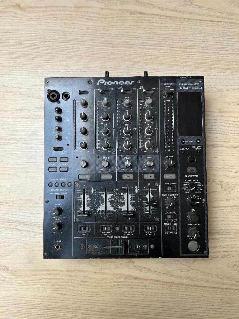 Pioneer DJM800 mixer, Muziek en Instrumenten, Ophalen of Verzenden, Gebruikt, Minder dan 5 kanalen, Microfooningang