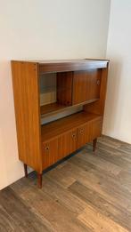 Vintage vitrinekast, Ophalen