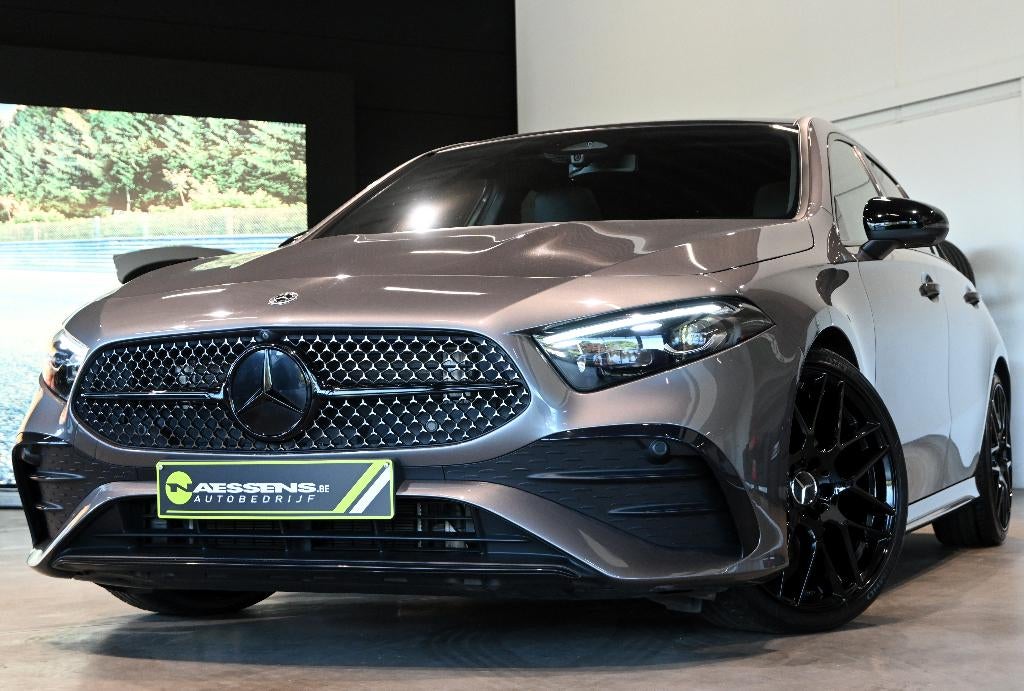 Mercedes-Benz A180 AMG-Line *360 CAM/PANO/HUD/MÉMOIRE/NAV*, 100 kW, Achat, Euro 6, Entreprise