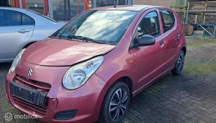 Suzuki Alto 1.0 Comfort schade raam en airbag ook, Autos, Suzuki, Achat, Alto, ABS, Airbags, Air conditionné, Alarme, Verrouillage central