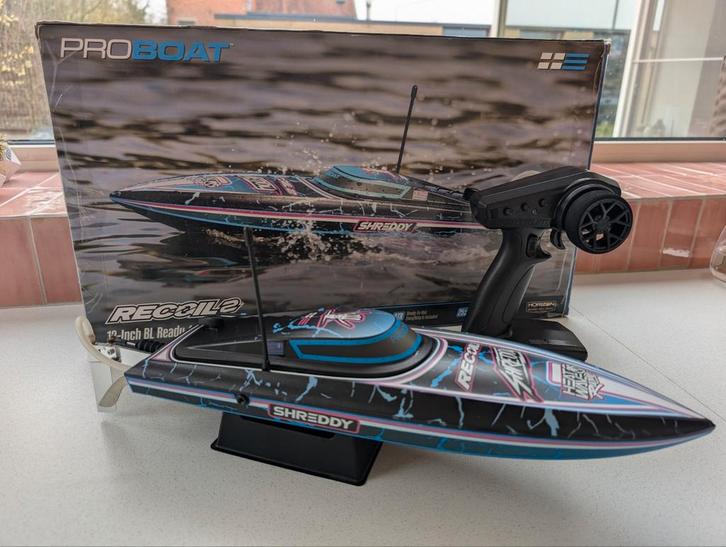Proboat Recoil 2 18" Brushless RTR - nieuwstaat + 2 batt, Hobby en Vrije tijd, Modelbouw | Radiografisch | Overige, Ophalen of Verzenden