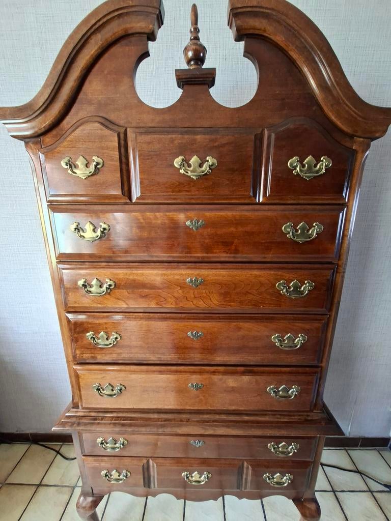 Zeldzame ladenkast, Queen Anne style "Highboy", Ophalen