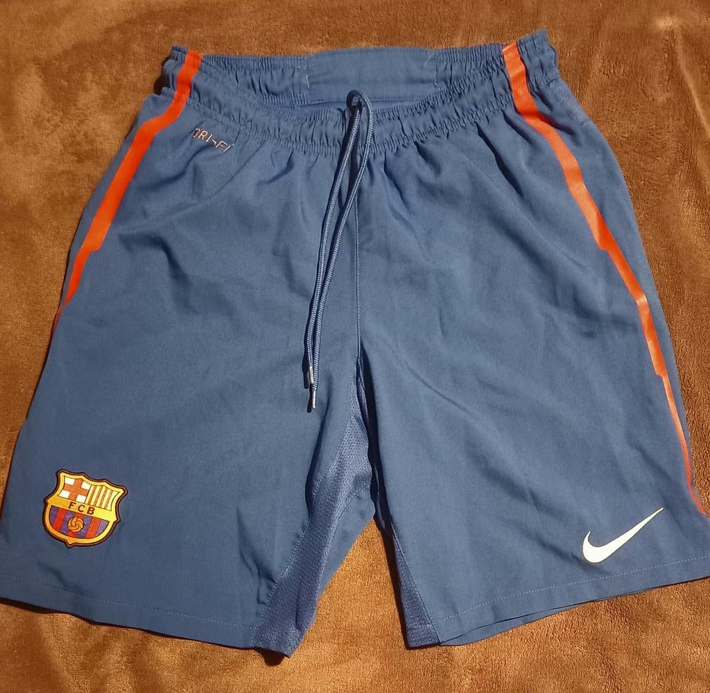 Short de football FCB - Barca - petit -> 3€, Sports & Fitness, Football, Taille S, Enlèvement, Comme neuf, Accessoires de club