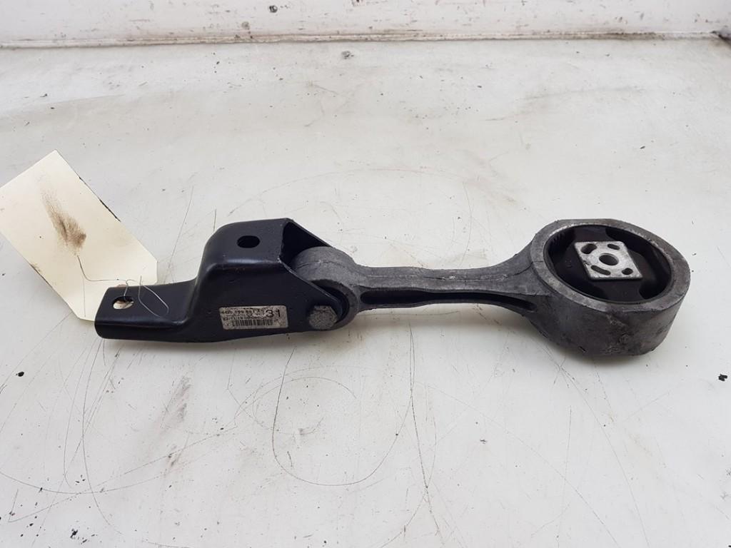 SUPPORT BOITE DE VITESSES Skoda Fabia III (NJ3), Utilisé, Skoda