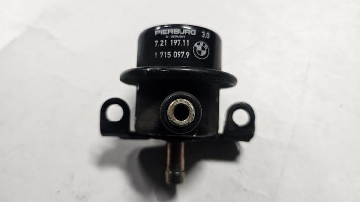 Brandstof druk regelaar 3.0 bar BMW 3 / 5 / 6 / 7 serie E30, Auto-onderdelen, Brandstofsystemen, Gebruikt, Herkomst onderdeel bekend