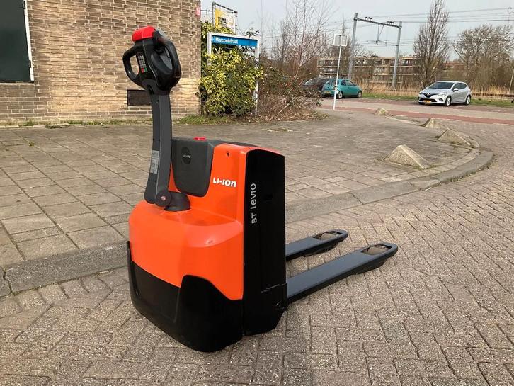 Toyota LWE140 1400KG LITHIUM PALLETWAGEN / HEFTRUCK, Zakelijke goederen, Machines en Bouw | Heftrucks en Intern transport, Palletwagen