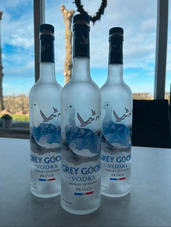 Grey goose lege flessen, Collections, Verres & Petits Verres, Comme neuf, Enlèvement ou Envoi