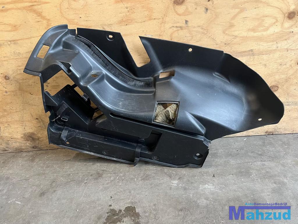 MERCEDES SLK R170 links kofferbak bekleding 1706900325, Gebruikt, Mercedes-Benz AG, Mercedes-Benz, Mercedesstrasse 120
70372  Stuttgart, DE