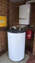 Vaillant EcoTec-ketel + 150L-ketel + radiatoren, Ophalen, Hoog rendement (Hr), Cv-ketel of Combi-ketel, Zo goed als nieuw