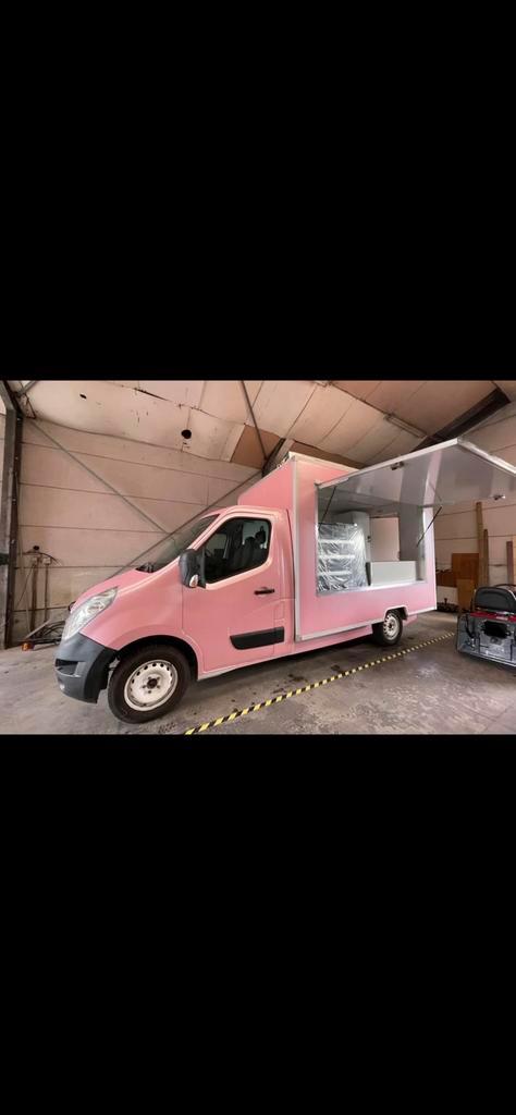 Foodtruck renault master 2018, origineel wit keuring klaar, Zakelijke goederen, Stock en Retail | Verkoopwagens, Ophalen