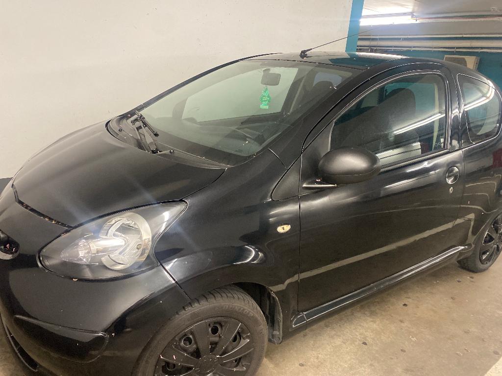 Toyota aygo essence 2007, 4 zetels, Stof, Zwart, Zwart